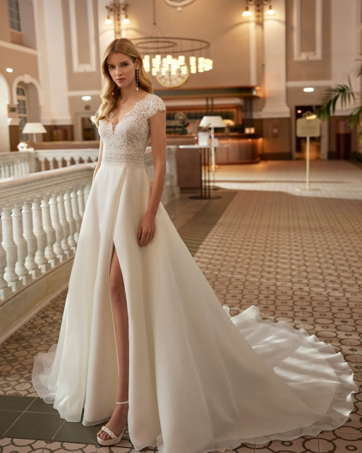 Sposa 2025 -  -  Modello  130