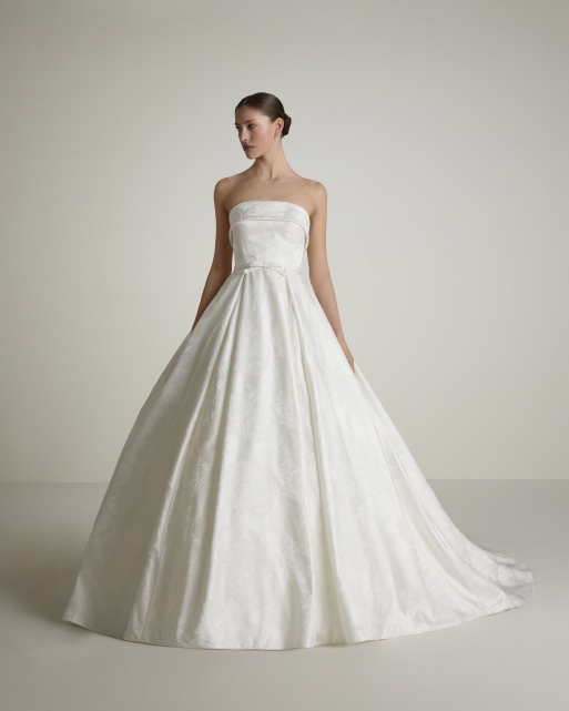 Sposa 2025 -  -  Modello  124