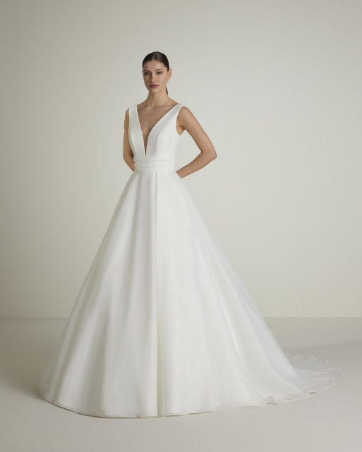 Sposa 2025 -  -  Modello  113