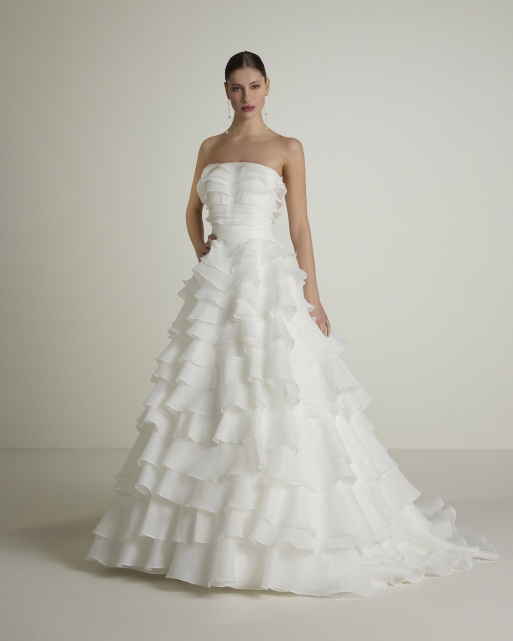 Sposa 2025 -  -  Modello  096